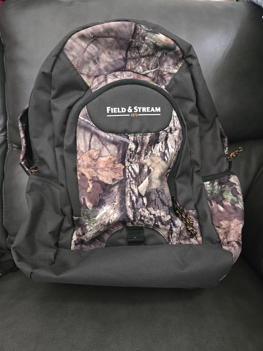 Never Used Field & Stream Black and Camo Daypack